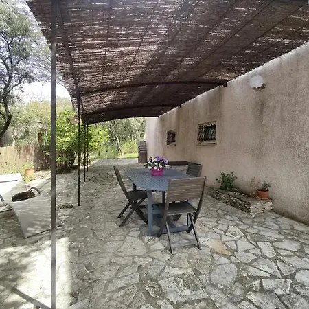 Charmant Studio A Du Gard קסטיון-דו-גארד